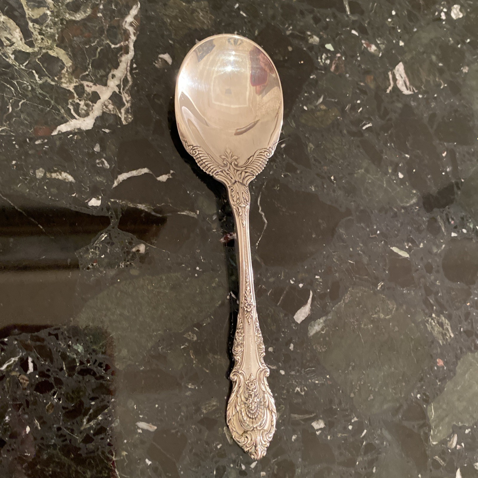 ONE WALLACE SIR CHRISTOPHER STERLING SILVER 6 1/8” SUGAR SPOON FLATWARE SET 2AVA ONE WALLACE SIR CHRISTOPHER STERLING SILVER 6 1/8” SUGAR SPOON FLATWARE SET 2AVA