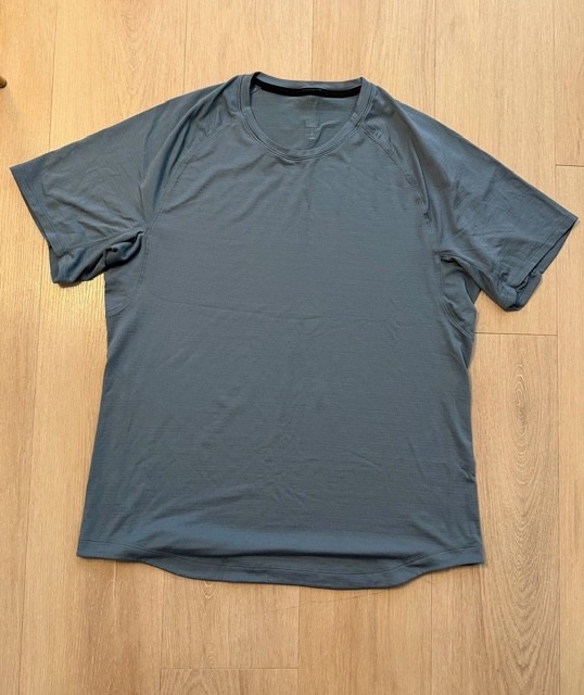 Lululemon Mens License to Train Tee Blue gray Shirt Medium Lululemon Mens License to Train Tee Blue gray Shirt Medium