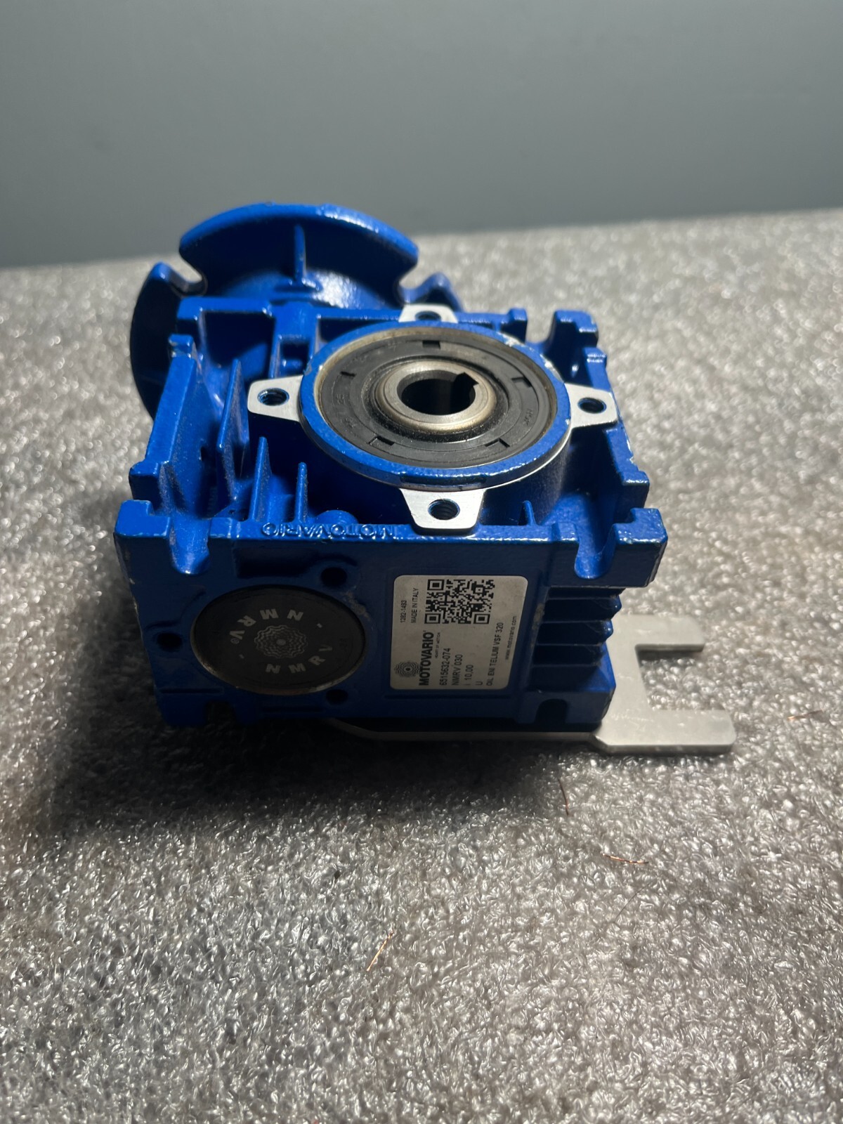 MOTOVARIO GEAR REDUCER NMRV-030 / NMRV030 10:1 Ratio  1282-1493 090*11 14 U MV