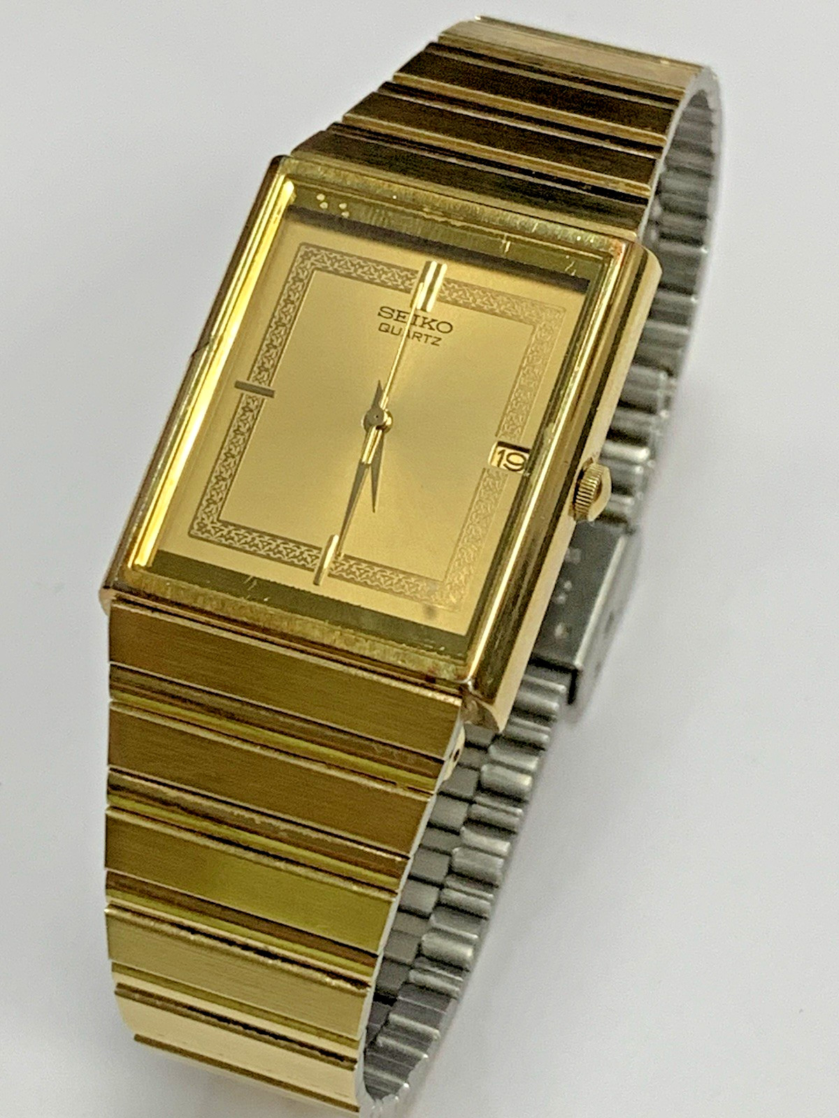 Rare Vintage 1980's 1985 Seiko Quartz 2A32-5120 Men’s Dress Tank Watch Gold Tone Rare Vintage 1980's 1985 Seiko Quartz 2A32-5120 Men’s Dress Tank Watch Gold Tone