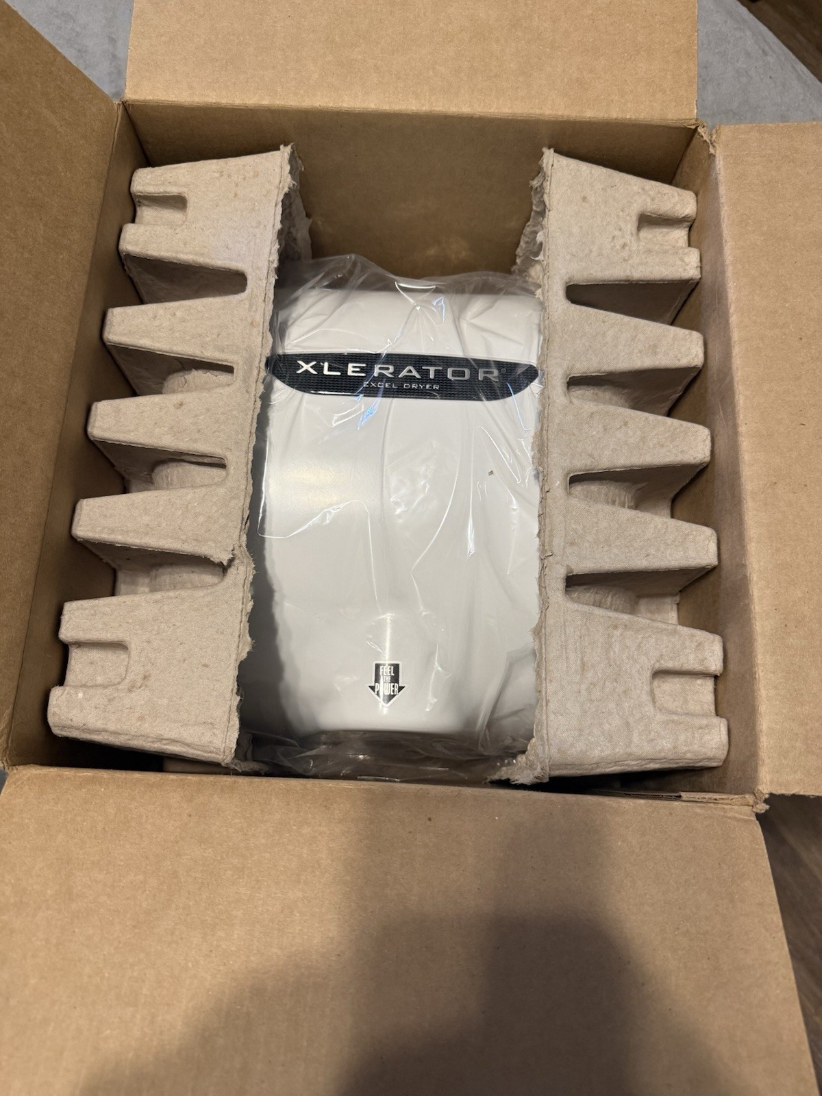 XLERATOR XL-BW Hand Dryer Model XL-BW 110-120V 50/60 Hz