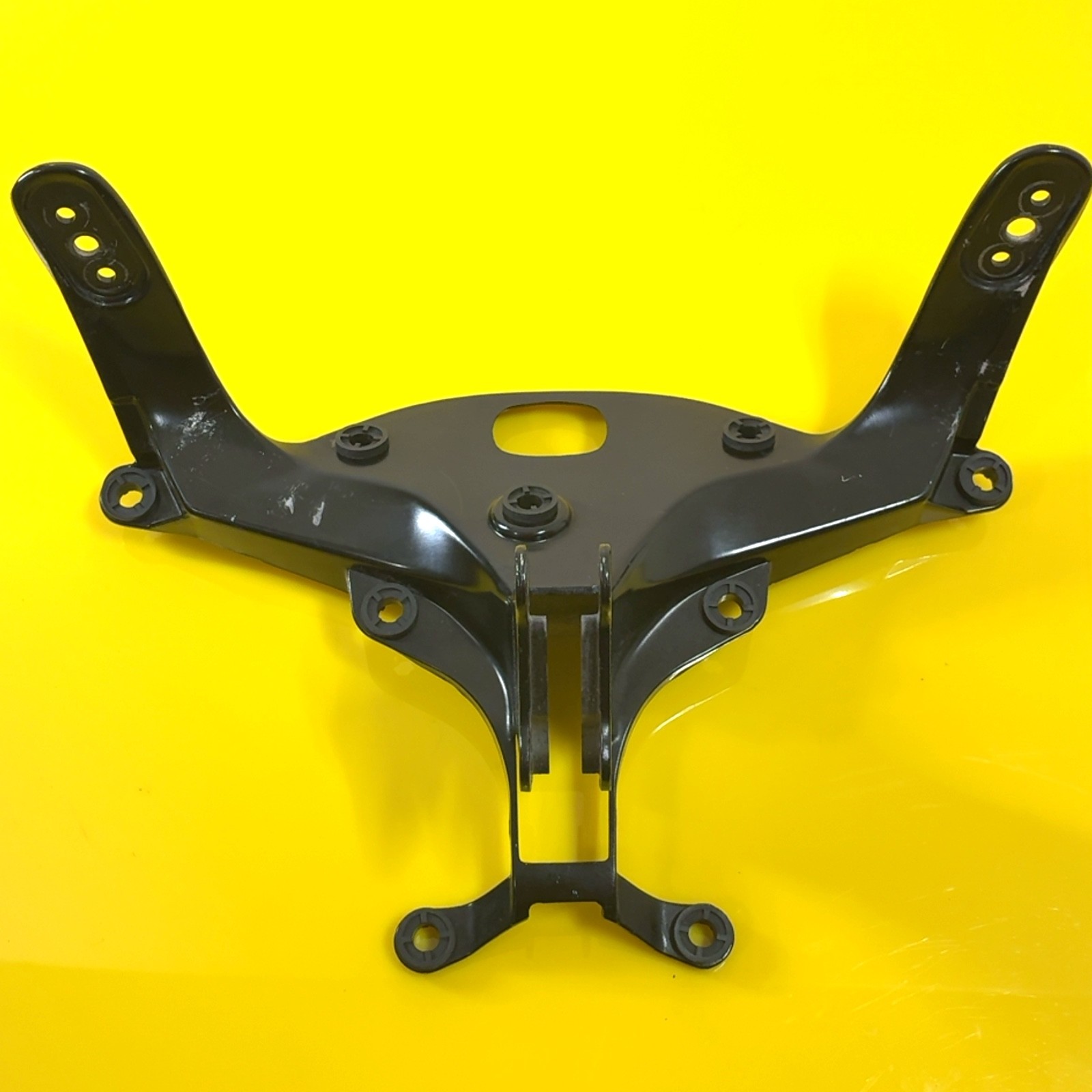 04-06 YAMAHA YZF R1 OEM UPPER FAIRING MIRROR GAUGES STAY BRACKET GENUINE STOCK 04-06 YAMAHA YZF R1 OEM UPPER FAIRING MIRROR GAUGES STAY BRACKET GENUINE STOCK