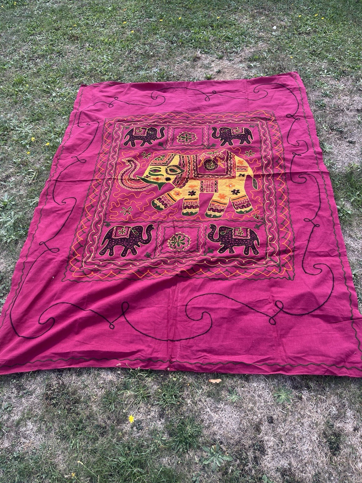 Vintage Indian Tapestry Cotton Elephant Large Table Cloth Handmade 198x143cms Vintage Indian Tapestry Cotton Elephant Large Table Cloth Handmade 198x143cms