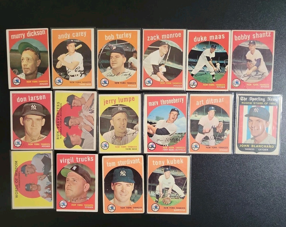 1959 Topps Baseball Cards - 16 Different New York Yankees - W/ Don Larsen