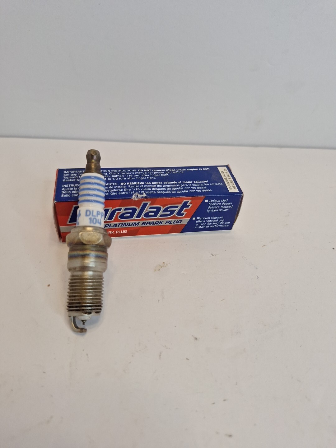 2 x Duralast Double PLATINUM Spark Plugs DLPP 104 2 x Duralast Double PLATINUM Spark Plugs DLPP 104