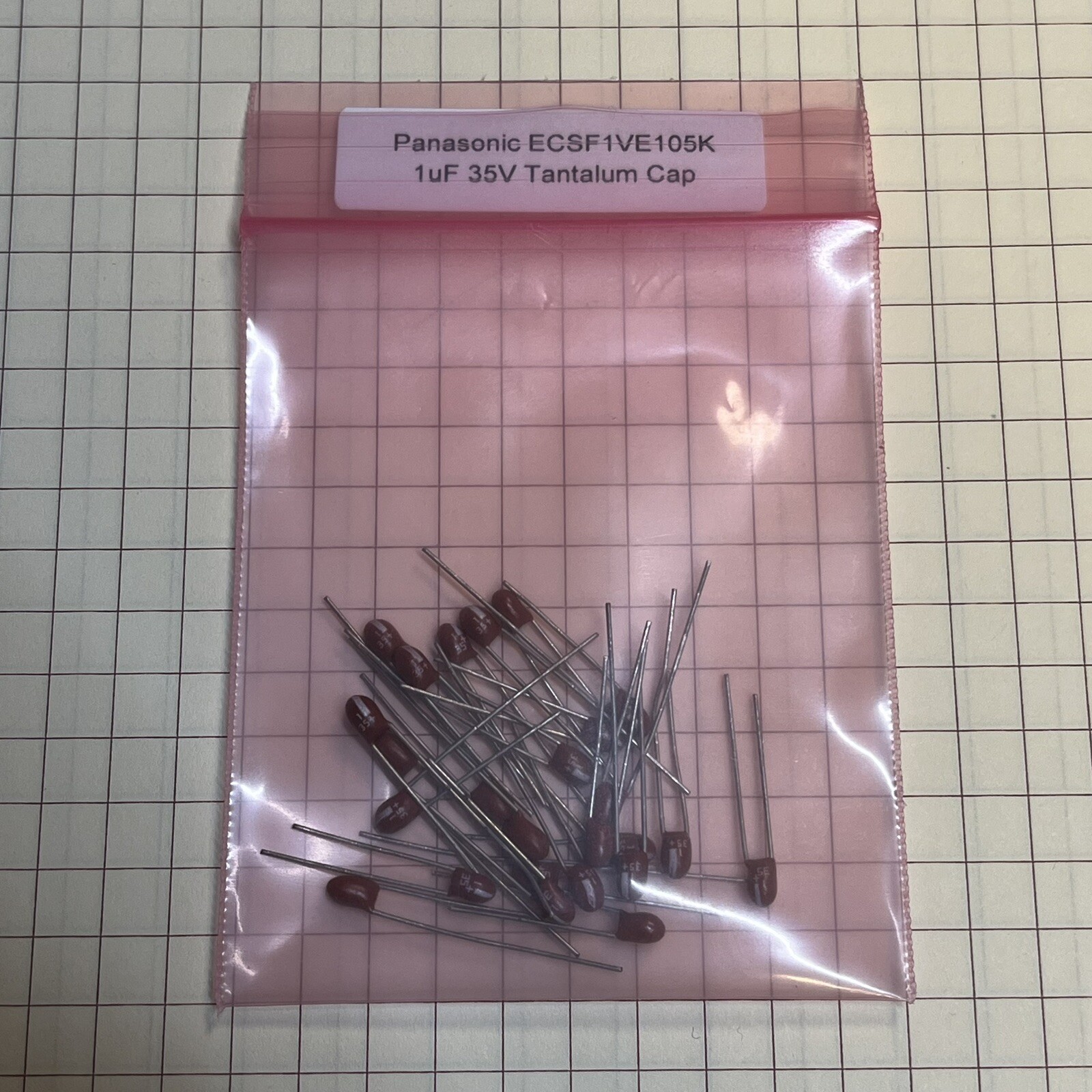 (25pcs) Panasonic 1uF 35v Radial Tantalum Capacitor ECSF1VE105K NOS (25pcs) Panasonic 1uF 35v Radial Tantalum Capacitor ECSF1VE105K NOS