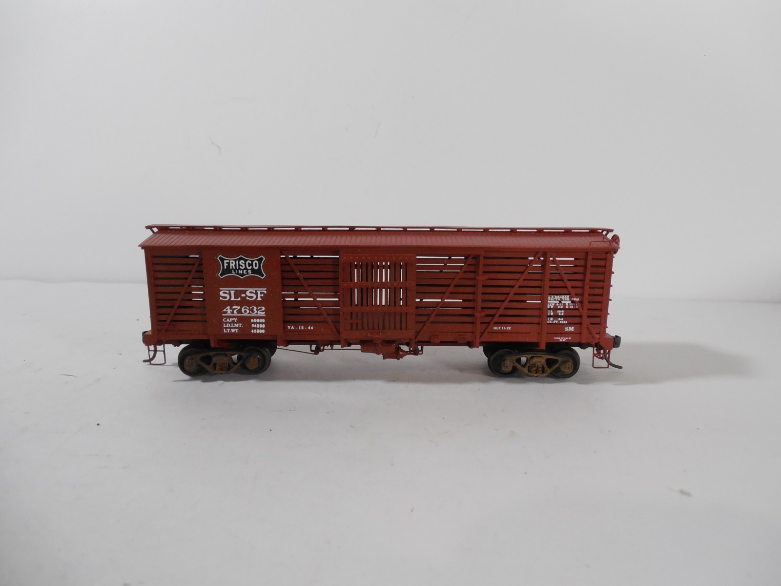 FRISCO LINES 40' STOCK CAR #47632 ~ KADEE COUPLERS ~ HO SCALE