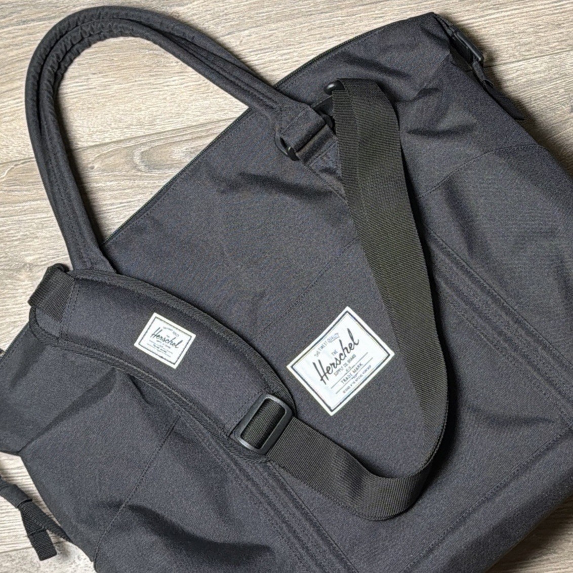 Herschel Strand Duffle | Diaper Bag - 24L Black (missing Changing Pad)