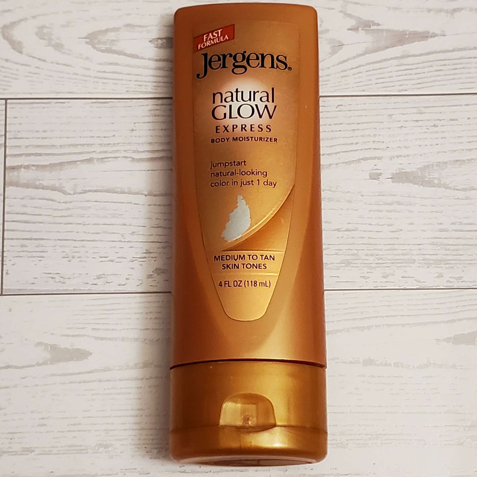 Jergens Natural Glow Express Body Moisturizer Medium to Tan 4oz New Discontinued