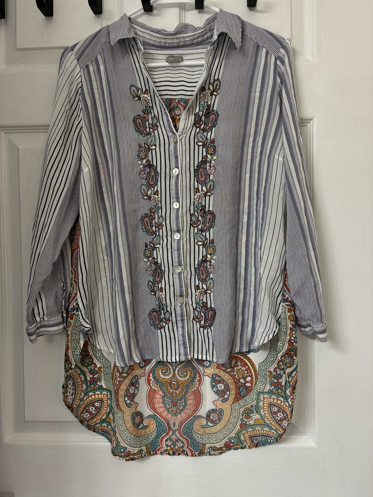 Chico\'s Shirt Womens Large Blue Stripe Paisley Embroidered Button Front Tunic Chico\'s Shirt Womens Large Blue Stripe Paisley Embroidered Button Front Tunic