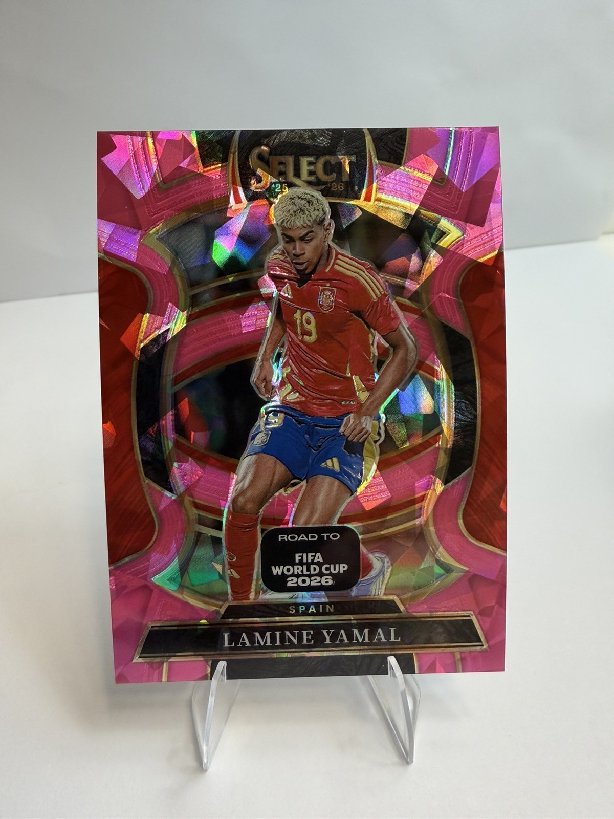 2025-26 Select Road To FIFA World Cup Lamine Yamal #68 Terrace Pink Ice Prizm