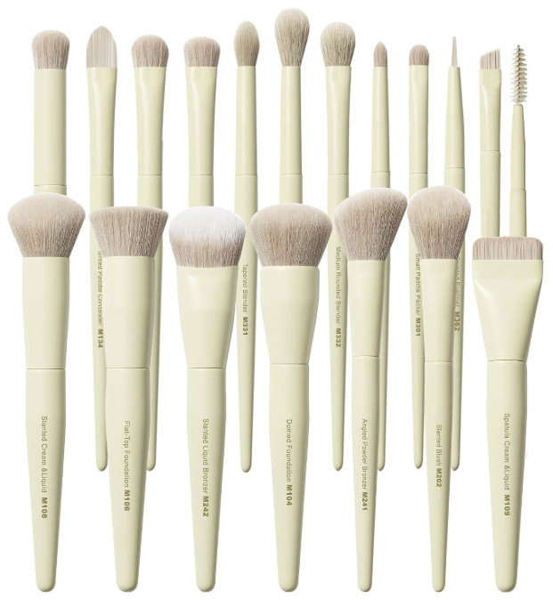 Buttery Blends Brush Set 18Pcs Face&Eye Makeup Brushes Set labeled
