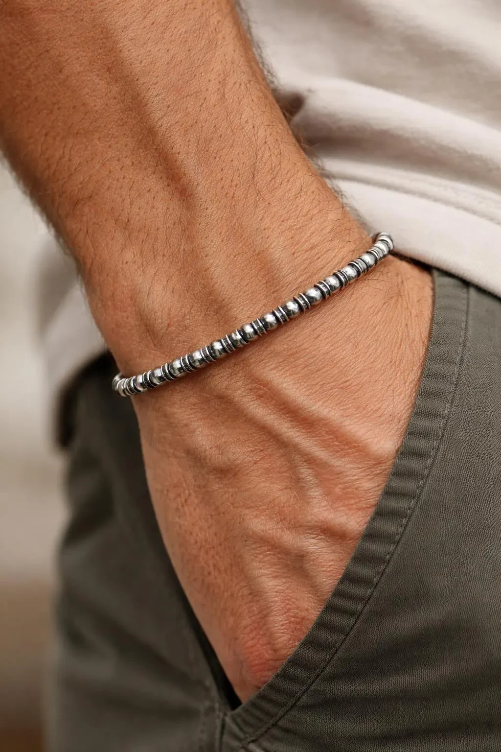 Men’s Navajo Pearl & Oxidized Silver Bracelet – 4mm Round Beads – Modern Minimal