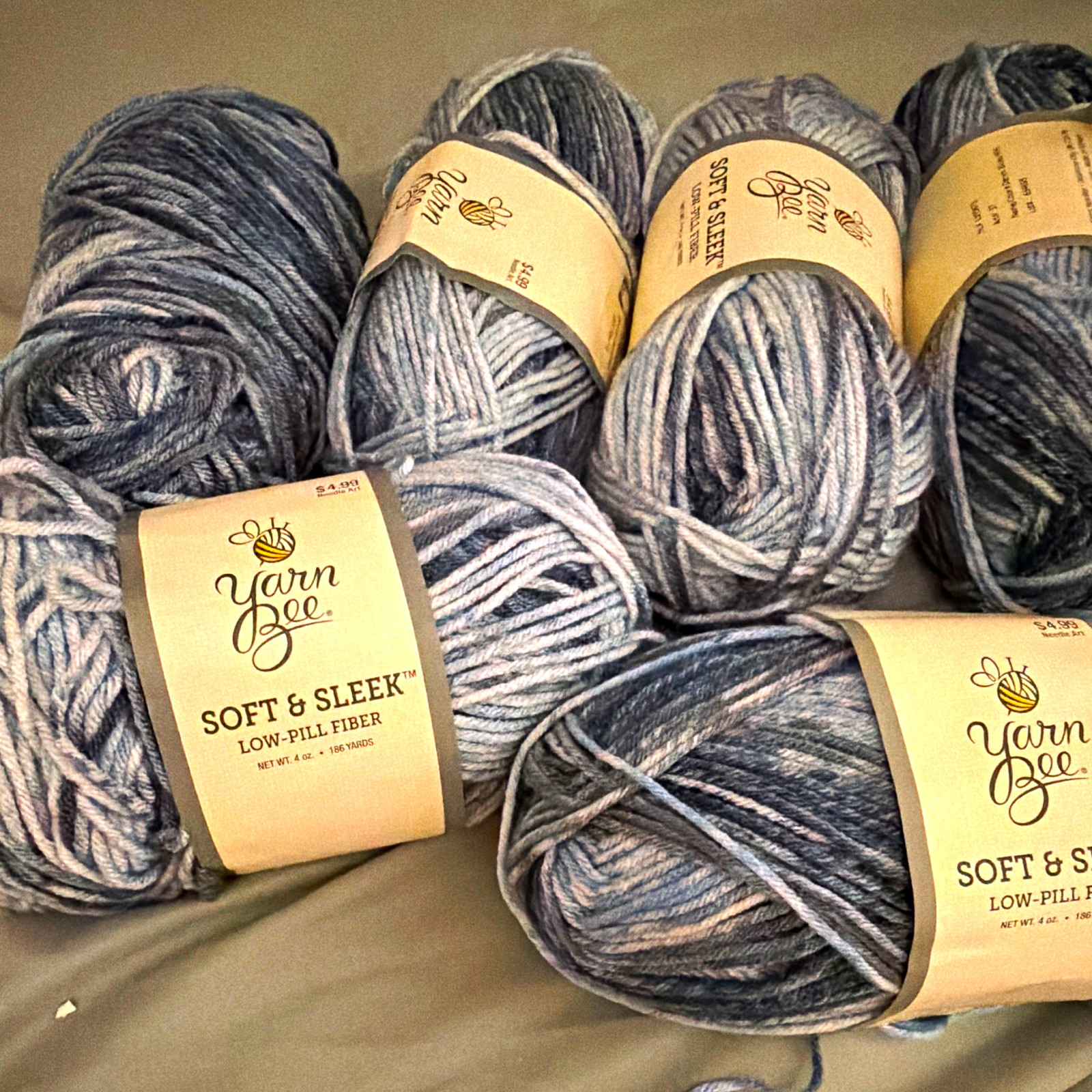 Yarn Bee Soft & Sleek Low-Pill Fiber Yarn Blue 4 oz Skein Lot Yarn Bee Soft & Sleek Low-Pill Fiber Yarn Blue 4 oz Skein Lot