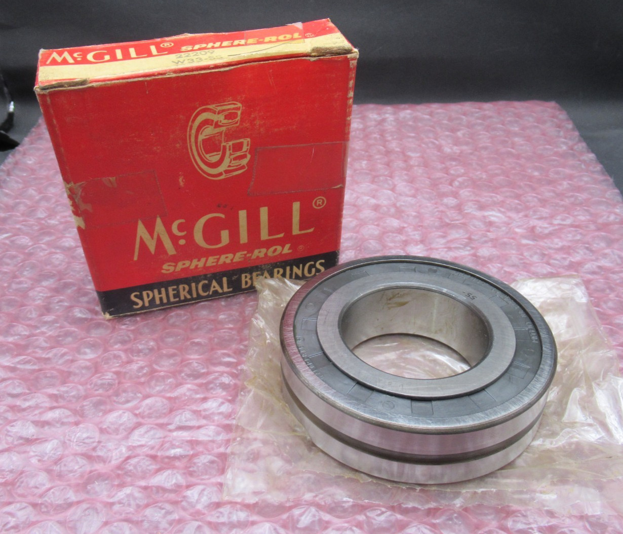 McGill SB 22209 W33 SS SPHERE-ROL Single Row Spherical Roller Bearing *NEW*