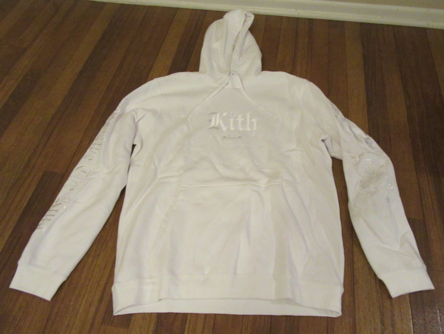 Kith Nike LeBron Cloak Hoodie Size Large White AQ5577 101 Brand New NWT 2018