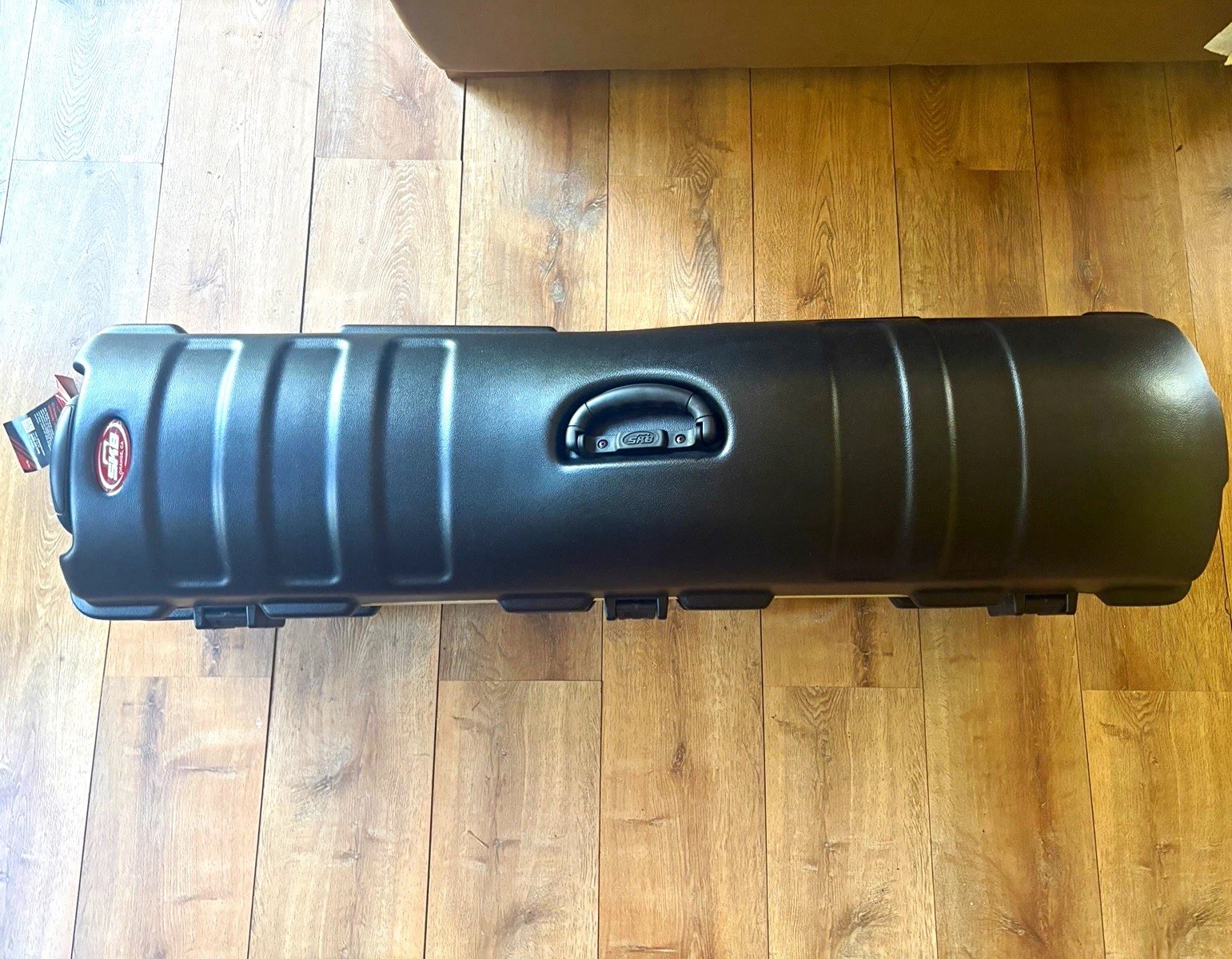 Brand New SKB deluxe golf hard travel case