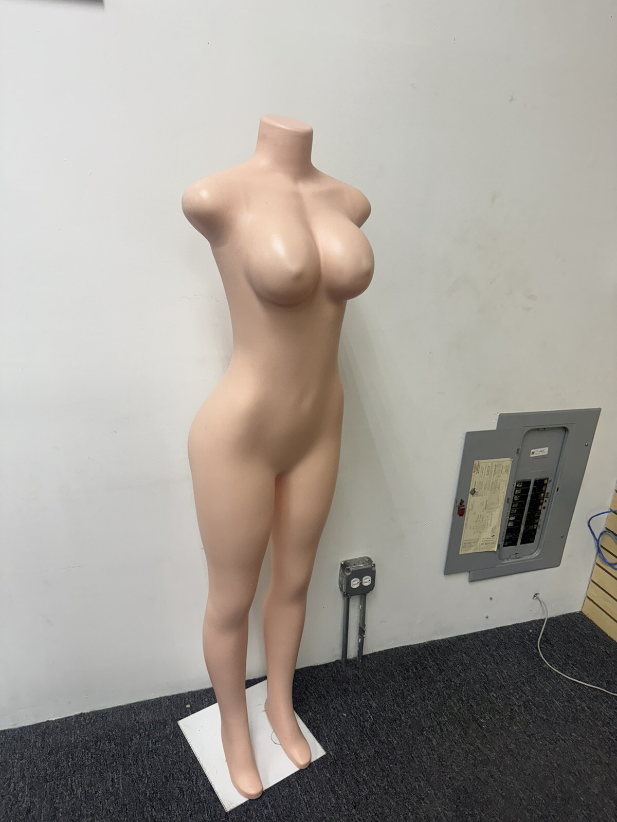 Female Mannequin Brazilian BBL full body Headless mannequin With Metal Base Female Mannequin Brazilian BBL full body Headless mannequin With Metal Base