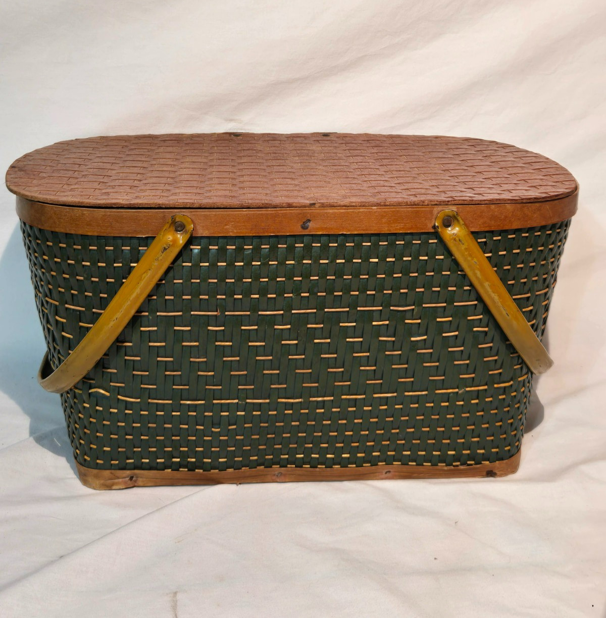 Vintage Hawkeye Burlington Picnic Basket Green Woven Wood Mid Century W/ Handles Vintage Hawkeye Burlington Picnic Basket Green Woven Wood Mid Century W/ Handles