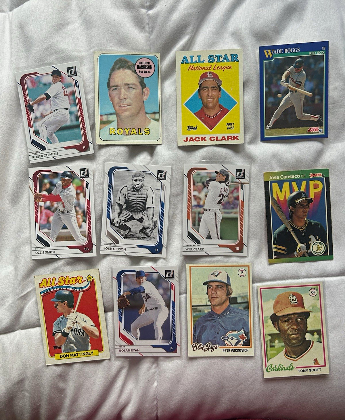 Priced to SellOld and recent MLB cards. Singles w/ vintage packs from 1988-92