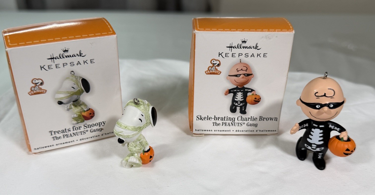 Hallmark Keepsake 2010 Peanuts Halloween Ornament Lot Snoopy Mummy Charlie Brown