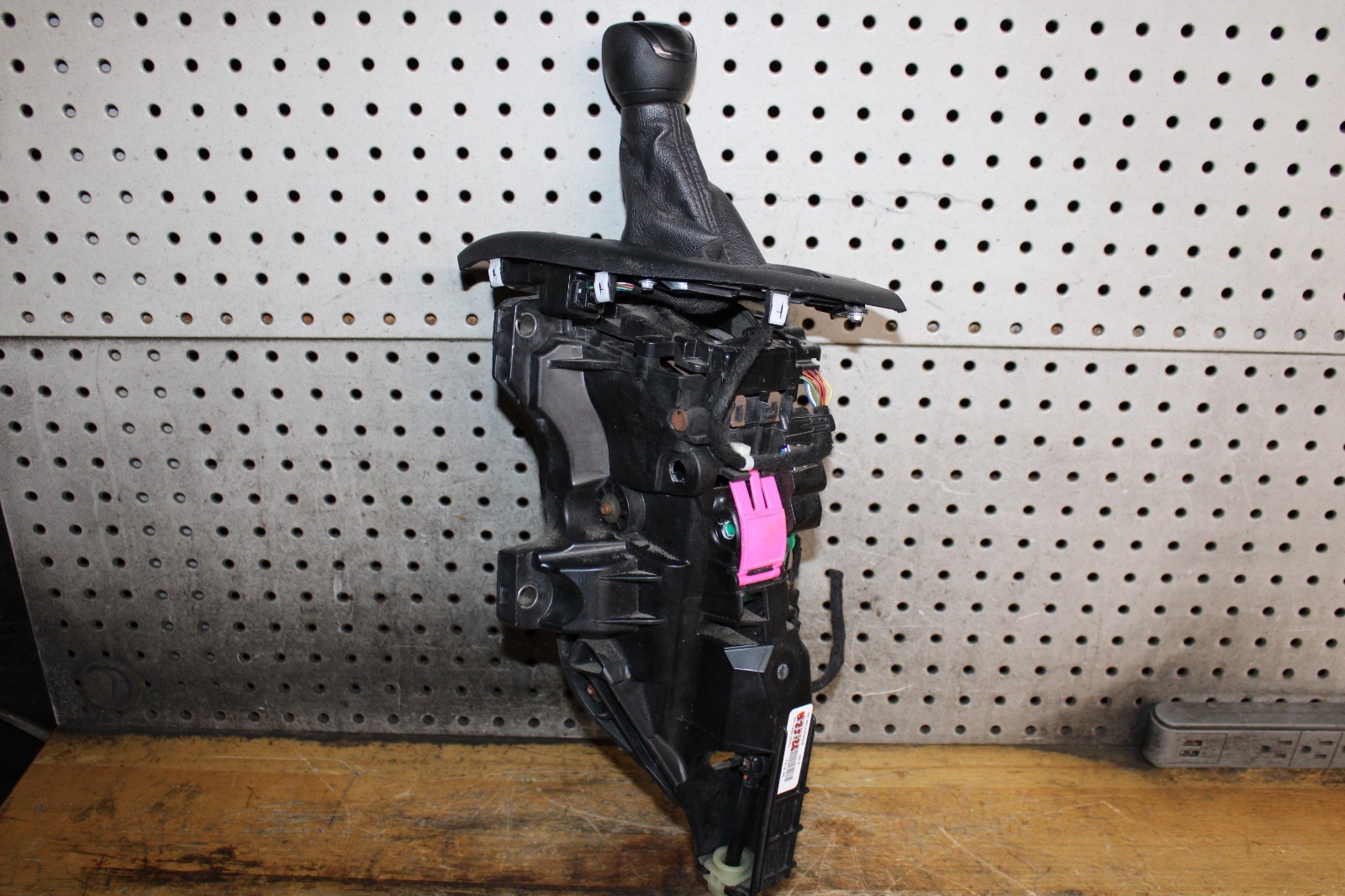OEM 2014 RAM PROMASTER 1500 2500 3500 Shifter Gear Shift Selector OEM 2014 RAM PROMASTER 1500 2500 3500 Shifter Gear Shift Selector