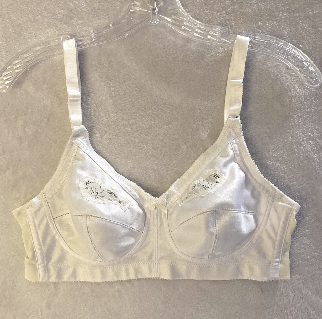 VTG Bestform #6395 White Wireless Bra Sz 36B w/ Lace Accents & Adjustable Straps VTG Bestform #6395 White Wireless Bra Sz 36B w/ Lace Accents & Adjustable Straps