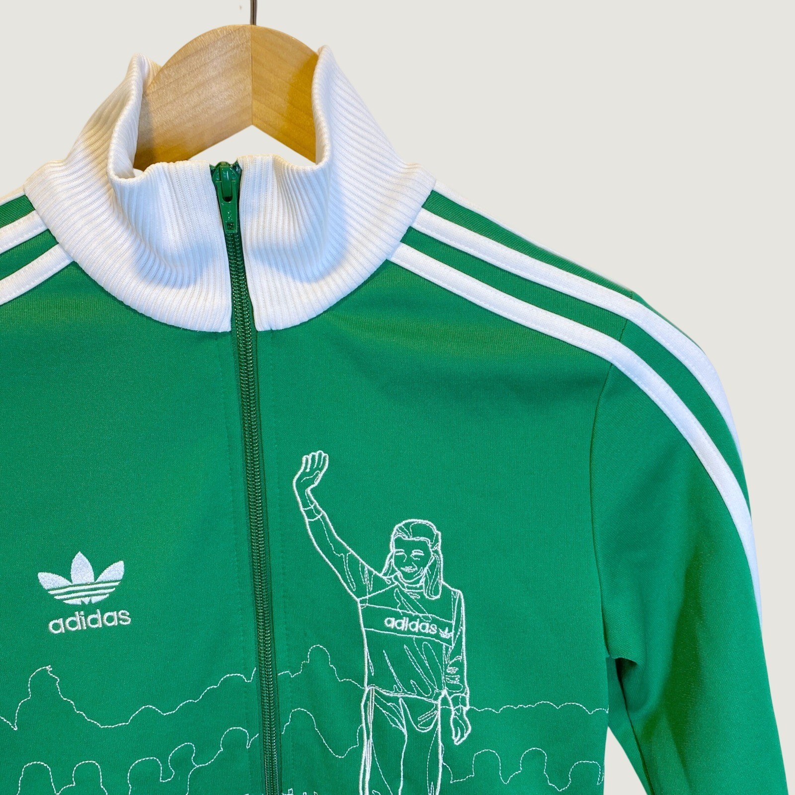 20-year-old true vintage Y2K Adidas Originals Podium Graphic Zip 740560 Small