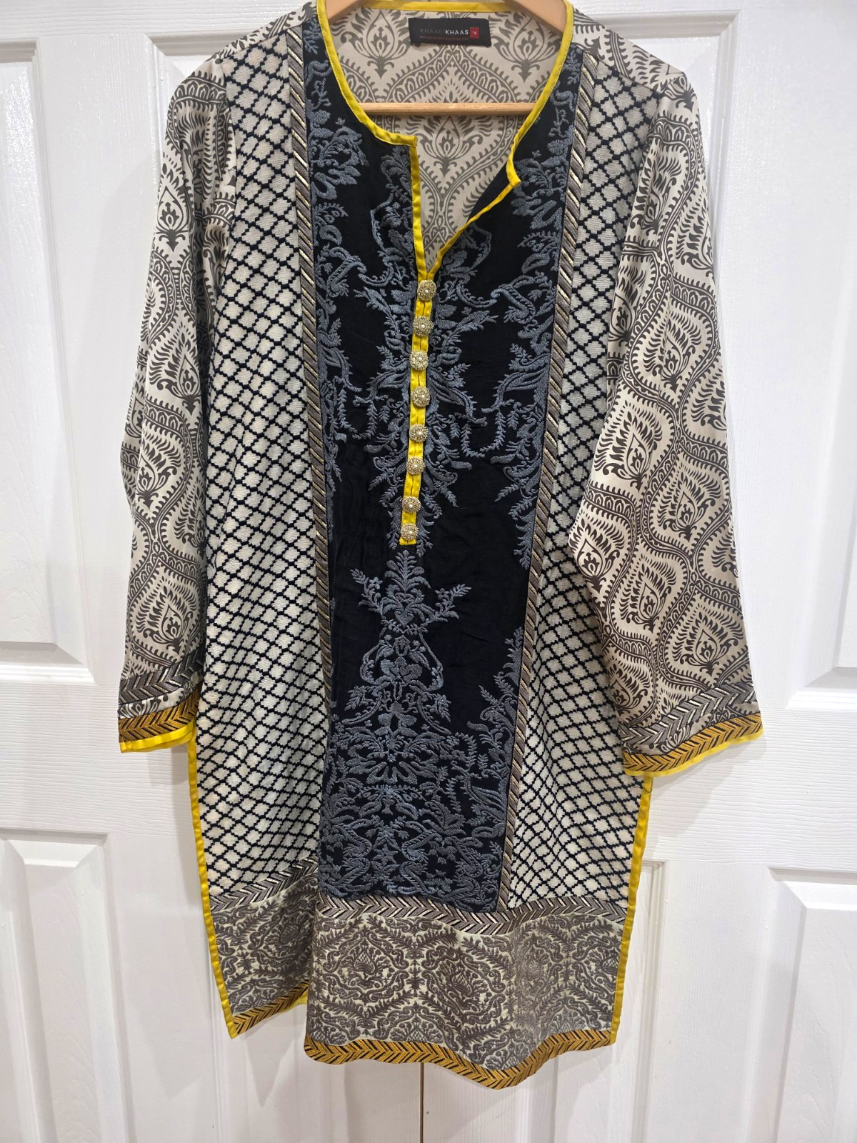 Khaadi Khaas Women Black Cotton Embroidered Kurta Kurti Size 4