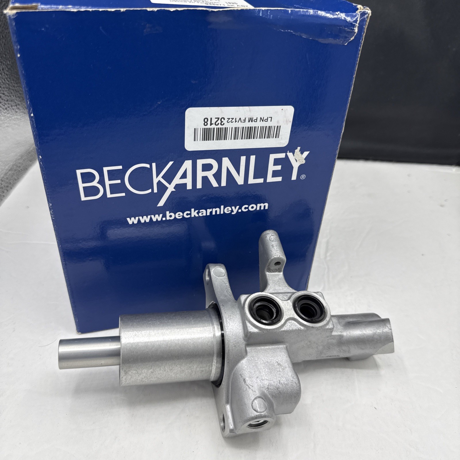 Beck Arnley 072-9918 Brake Master Cyl For Select 08-17 Mercedes-Benz Models