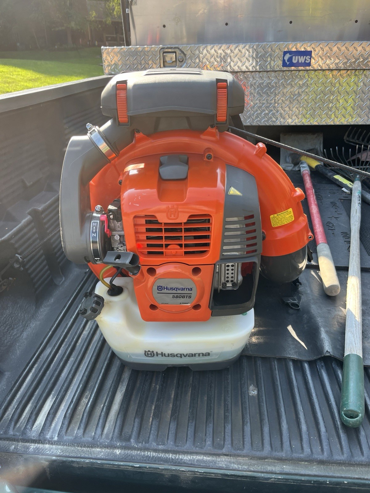 Husqvarna 580BTS Gas backpack leaf blower RUNS great condition 2017 Gen 1 Read