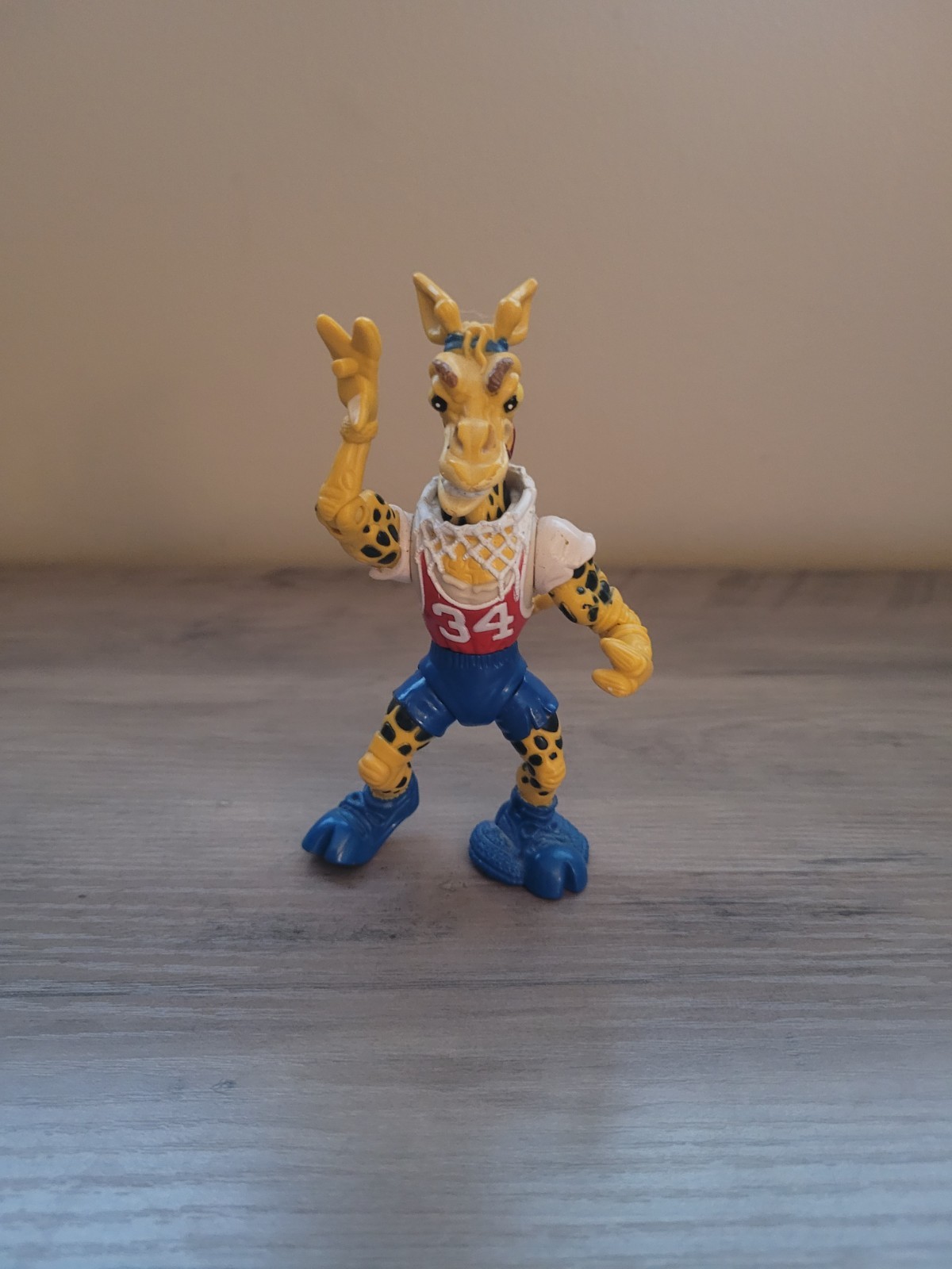 VTG RARE TMNT Teenage Mutant Ninja Turtles Half Court Giraffe Figure Playmates