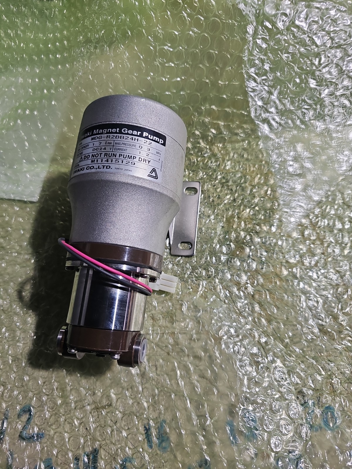 NEW Iwaki Magnet Gear Pump Model MDG-R2BB24H-22 DC 24 Volt. #t78 NEW Iwaki Magnet Gear Pump Model MDG-R2BB24H-22 DC 24 Volt. #t78