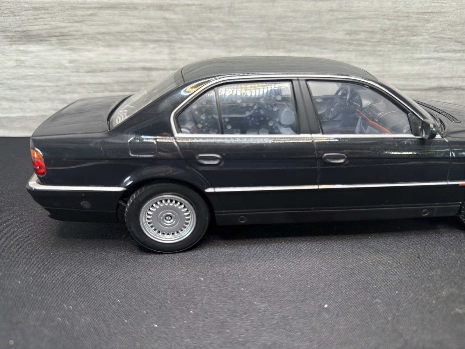 RARE 1:18 KK SCALE 1994 BMW 740i E38 7-series Green Metallic Diecast NO BOX RARE 1:18 KK SCALE 1994 BMW 740i E38 7-series Green Metallic Diecast NO BOX