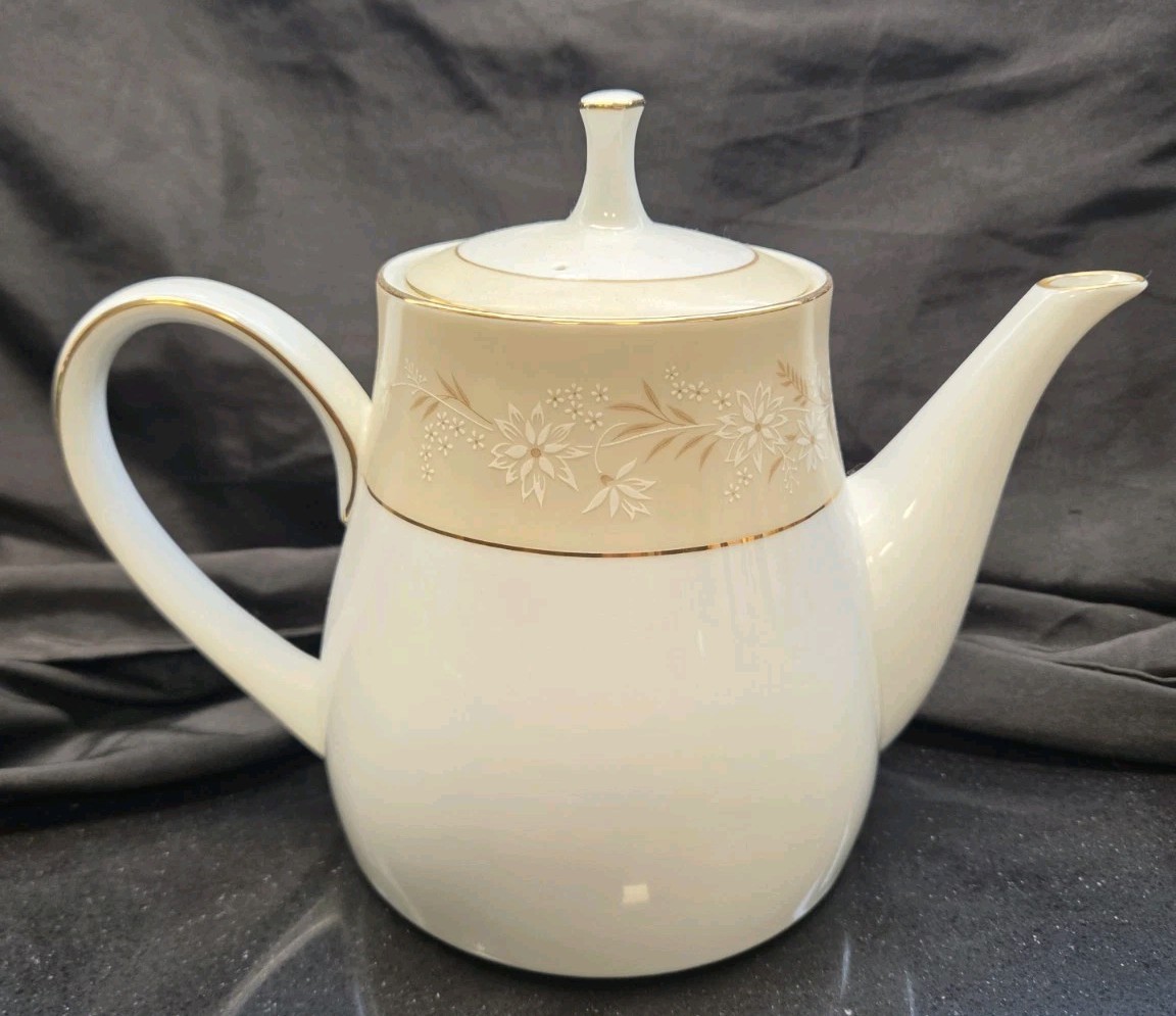 Vintage Noritake Chadwick 6786 China Teapot Coffee Pot Gold Trim Japan Retired Vintage Noritake Chadwick 6786 China Teapot Coffee Pot Gold Trim Japan Retired