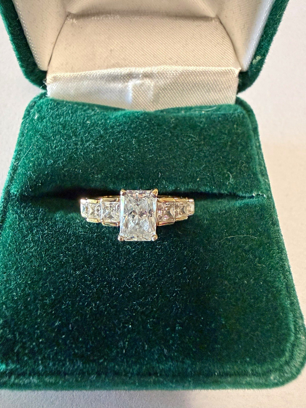 14k Yellow Gold Radiant White CZ Prong Cocktail Ring 7 Stones Size 5.5 14k Yellow Gold Radiant White CZ Prong Cocktail Ring 7 Stones Size 5.5