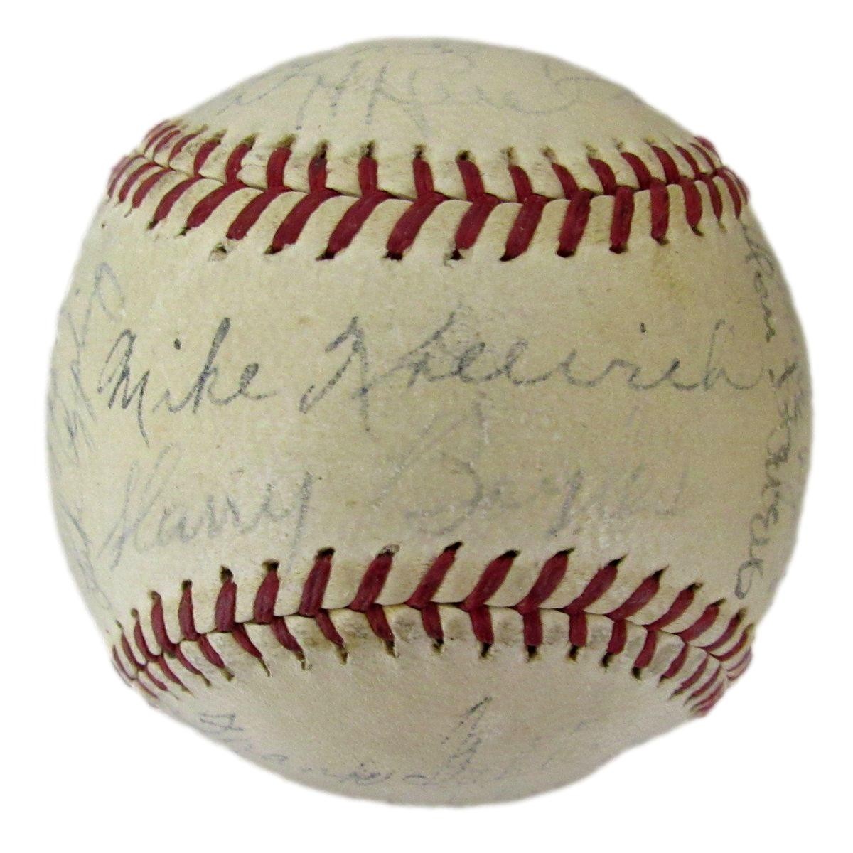 1938 Chicago White Sox Team Signed Baseball (26 Signatures) Beckett 198607