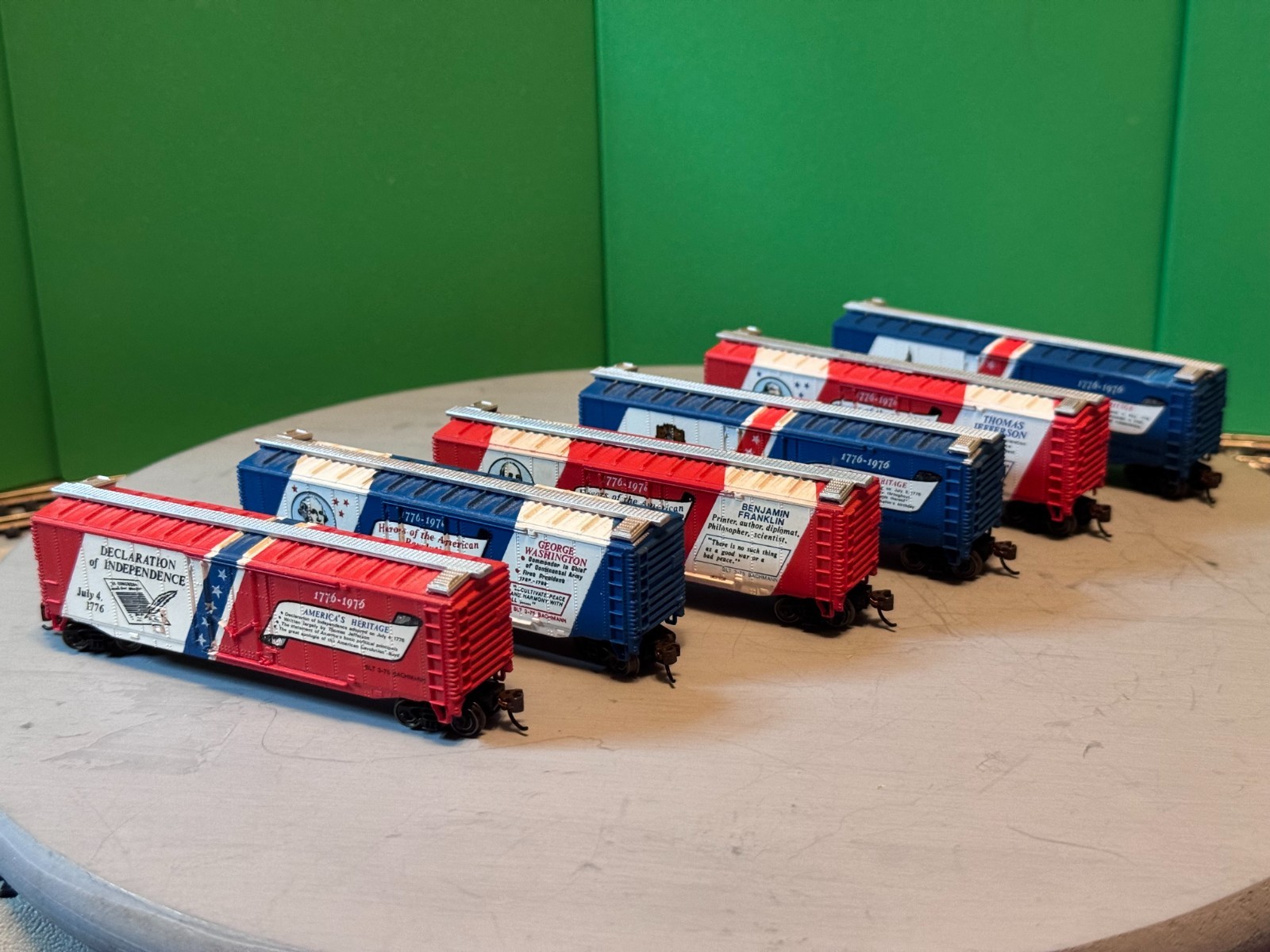 Bachmann N Scale (6) Bicentennial Boxcars - Updated - Please Read Info