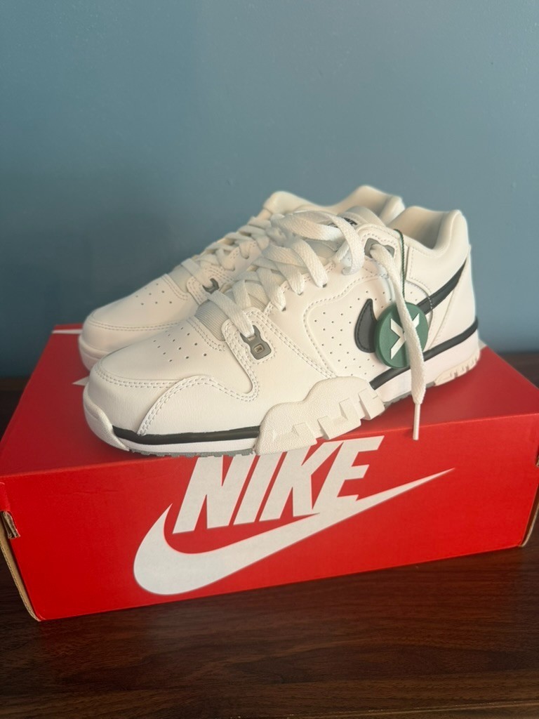 Nike Air Cross Trainers Size 7, Brand New