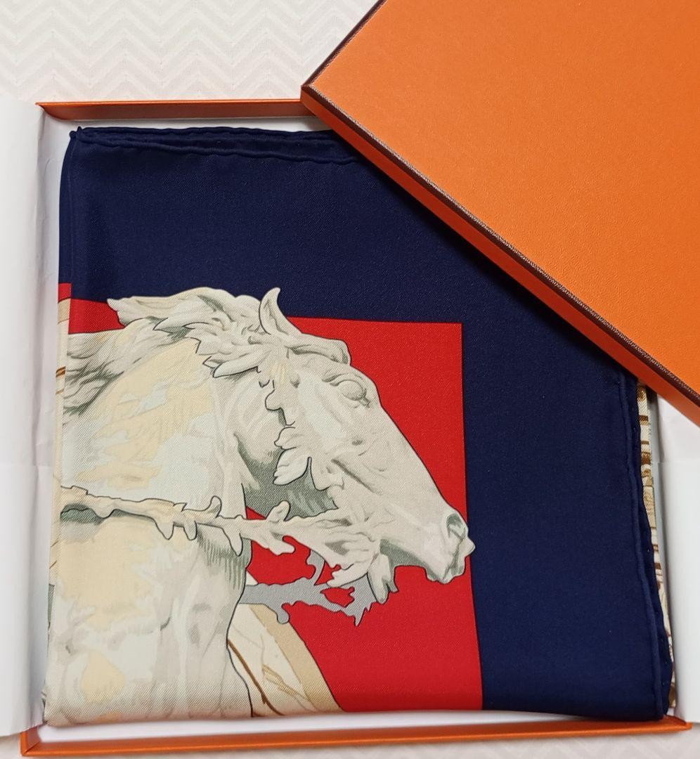 Hermes Carre 90 Silk Scarf Bartholdi Fountain Horses Near Mint with Box Hermes Carre 90 Silk Scarf Bartholdi Fountain Horses Near Mint with Box