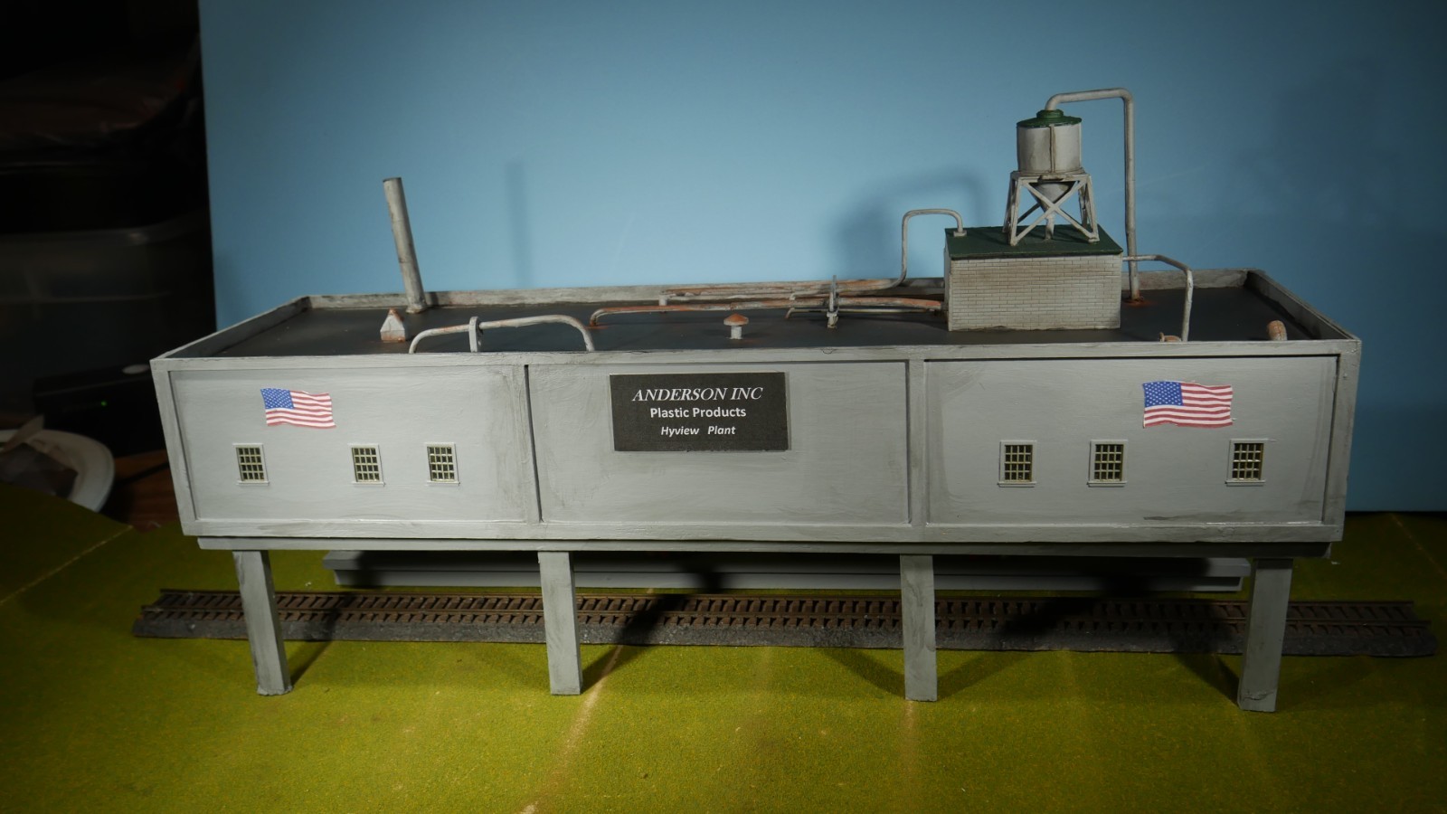 HO Scale Custom Built ANDERSON PLASTIC PRODUCTS FACTORY (Background Building) HO Scale Custom Built ANDERSON PLASTIC PRODUCTS FACTORY (Background Building)