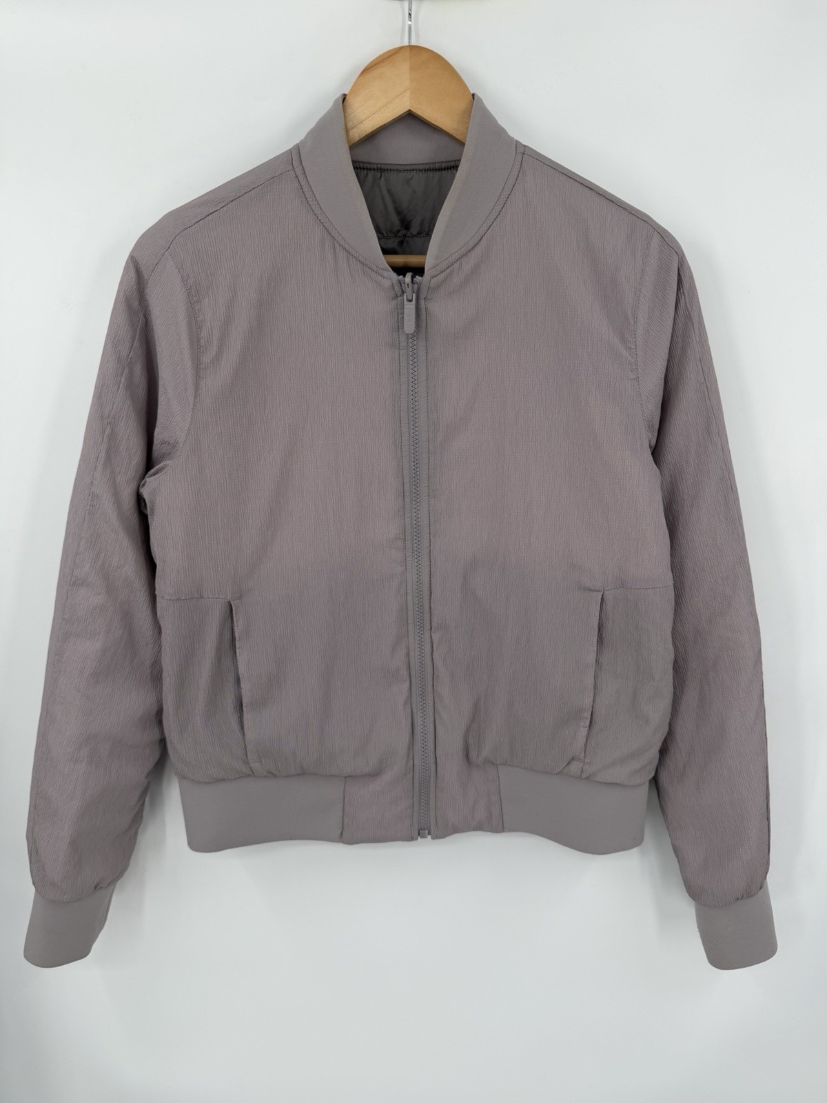 Lululemon Women’s Non Stop Bomber Jacket Reversible Dark Chrome Size 8 Lululemon Women’s Non Stop Bomber Jacket Reversible Dark Chrome Size 8