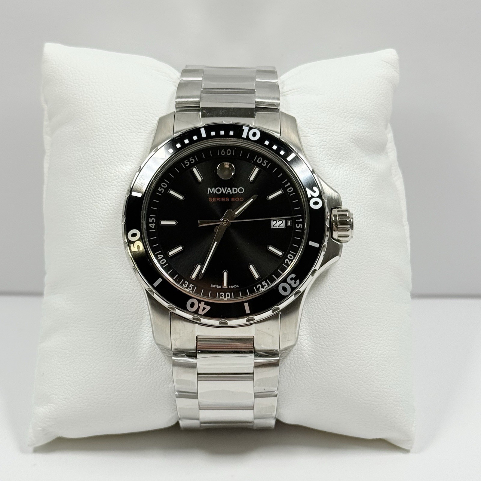 New Movado Series 800 Black Dial Silver Tone Stainless Steel Men’s Watch 2600135