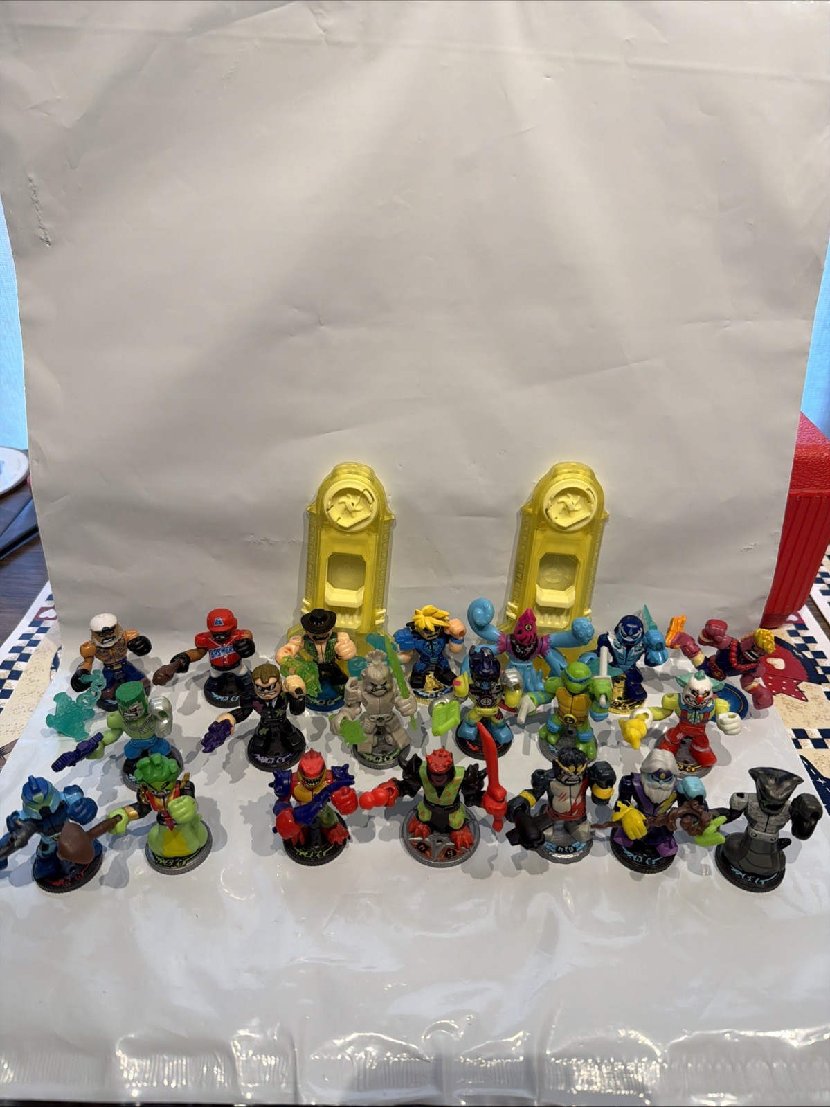 Legends Of Akedo MEGA Savings Starter Set Lot - 20 Figures - Great For Kids