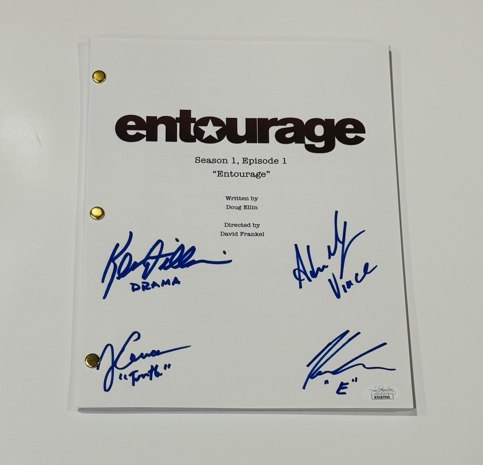 ENTOURAGE CAST SIGNED PILOT SCRIPT GRENIER CONNOLLY DILLON FERRARA JSA COA