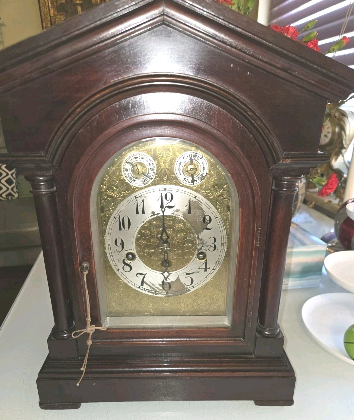 Antique Junghans German Mahogany Mantel Clock Runs Chimes And Keeps The Time A52 Antique Junghans German Mahogany Mantel Clock Runs Chimes And Keeps The Time A52