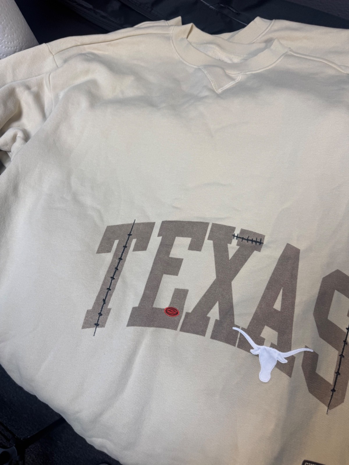 Travis Scott x Mitchell Ness University of Texas Sweater Cactus Jack Size Lrg Travis Scott x Mitchell Ness University of Texas Sweater Cactus Jack Size Lrg