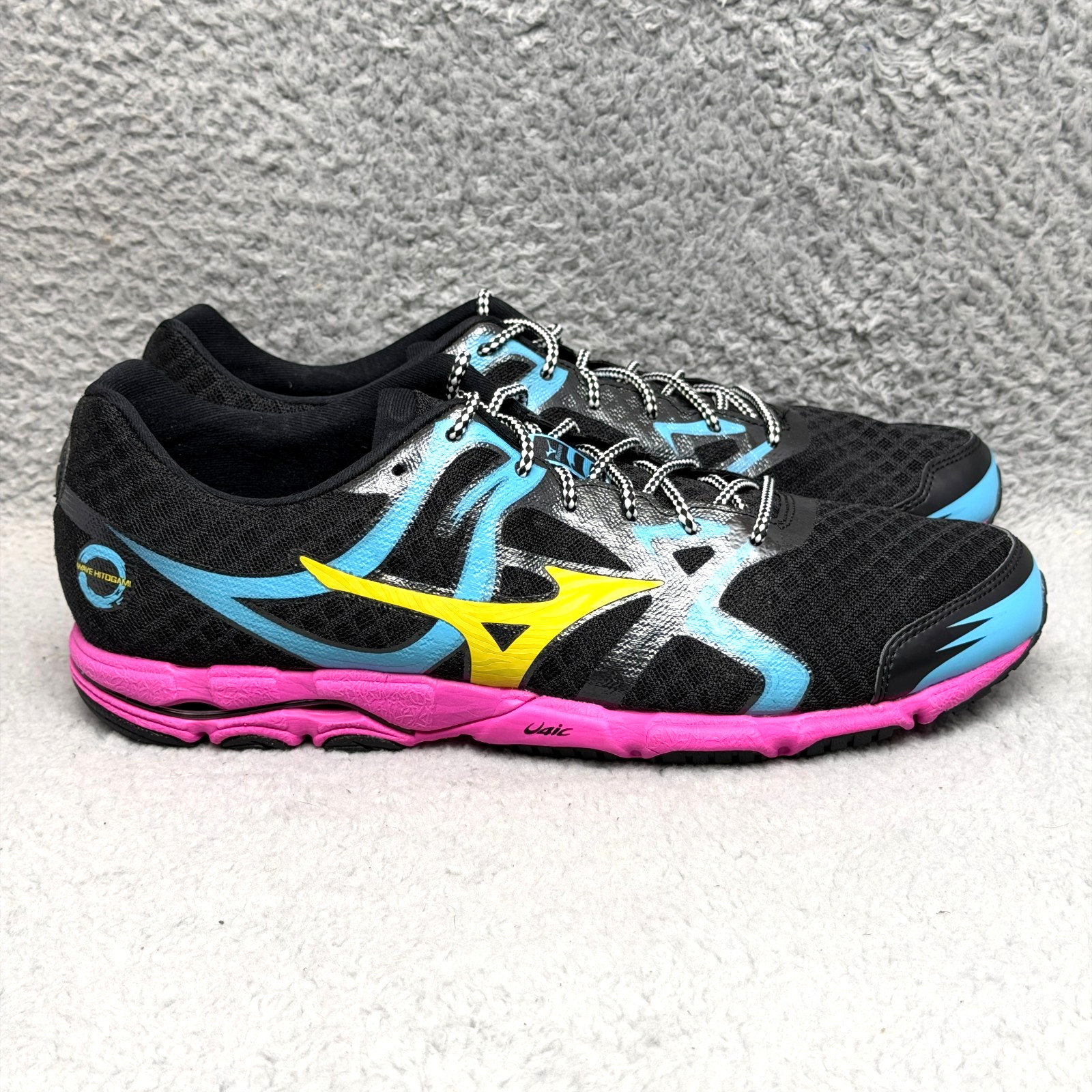 Mizuno Wave Hitogami Mens Size 11.5 Running Shoes Sneakers Black Blue Pink
