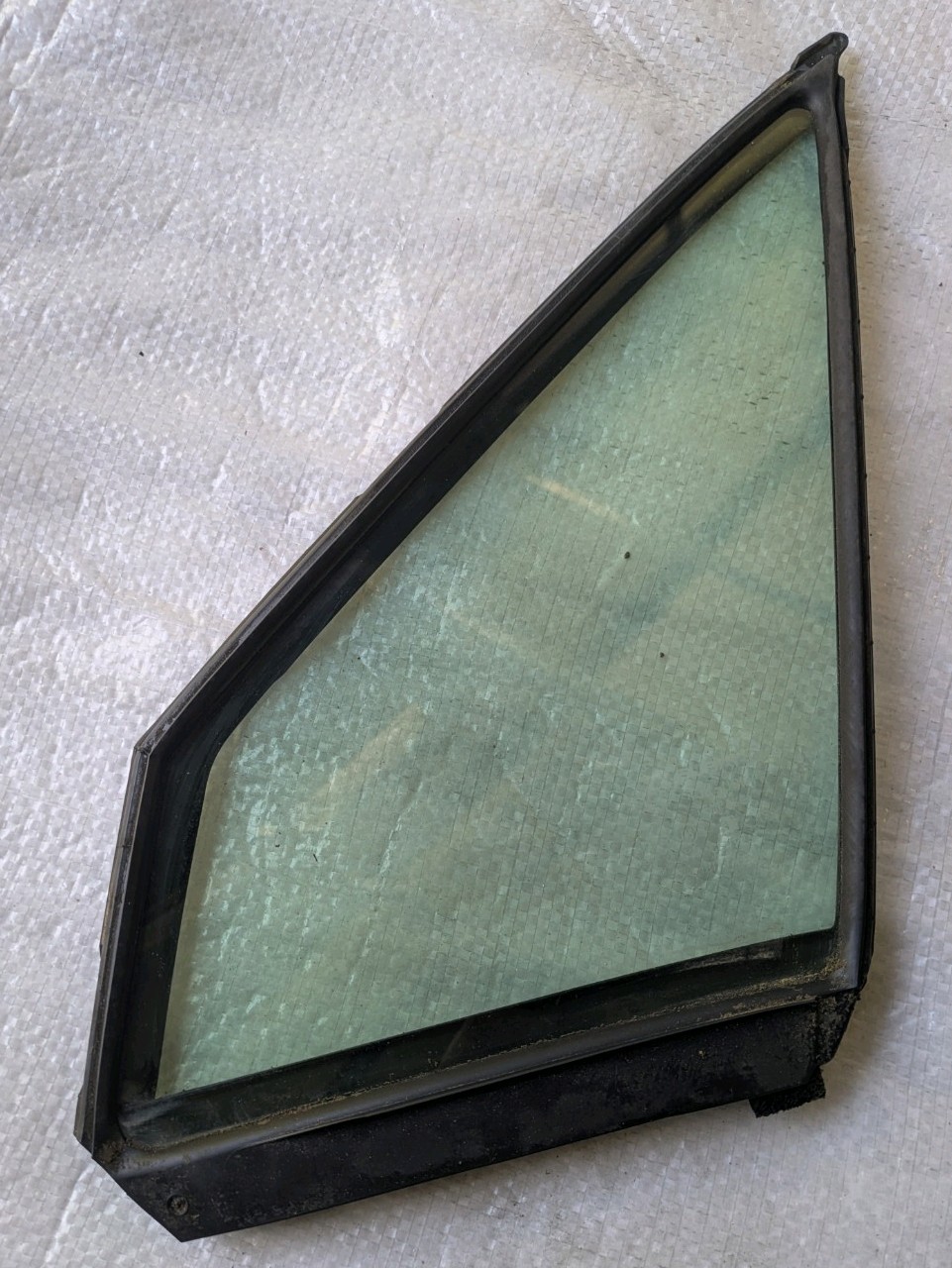OEM Front Left Vent Window Glass 61284SG010 Fits 2014–2018 Subaru Forester