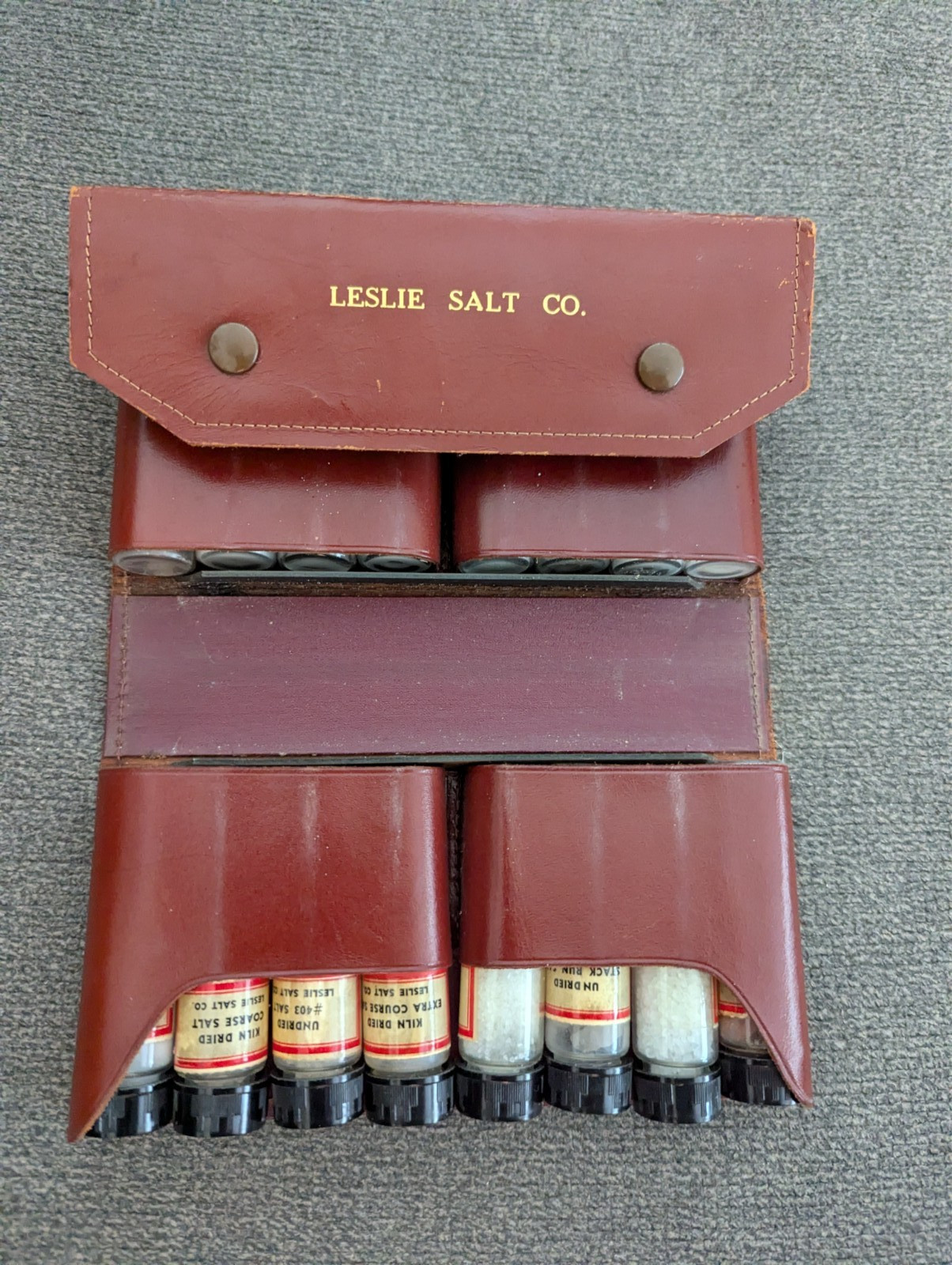 Vintage Leslie Salt Complete Salesman Sampler Kit Display Case 16 Full Bottles